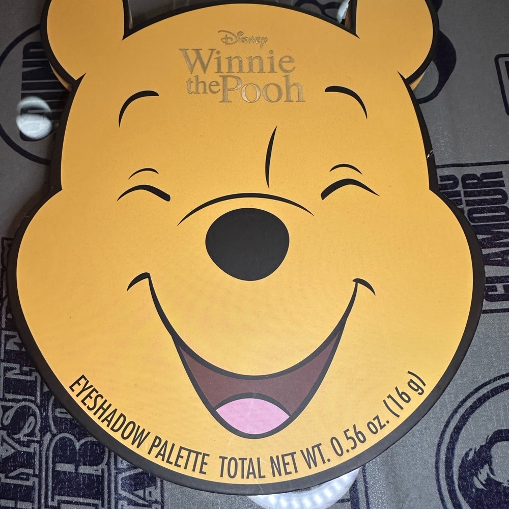 ⚡️DISNEY Winnie the Pooh Eyeshadow Palette (12) Brand New COLLECTORS